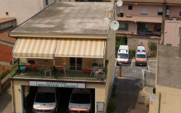 Lanusei, l’AVL paga i parcheggi per le sue ambulanze. La lettera aperta dell’associazione