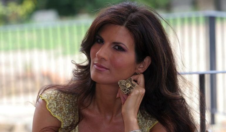 Pamela Prati bellezza senza età. Per gli inglesi e per il Daily Mail, l’ozierese è la donna over 50 più sexy