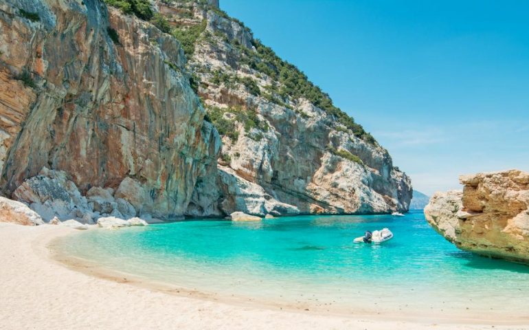 Cinque spiagge sarde tra i dieci lidi da sogno italiani. Ogliastra presente!