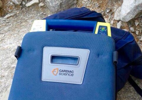 Baunei, sette defibrillatori nelle spiagge e nei sentieri. Corrias: «Un territorio con più servizi è un territorio più sicuro»