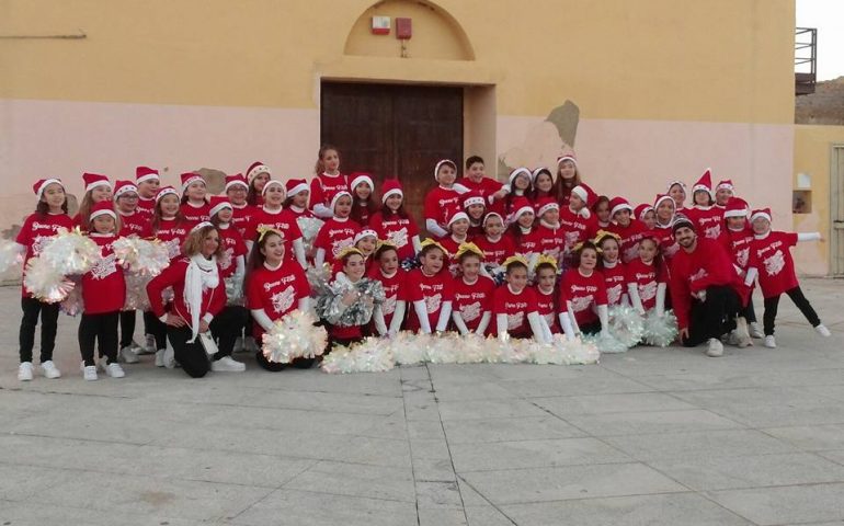 La fotonotizia. Tortolì, bambini in festa per la parata di Natale