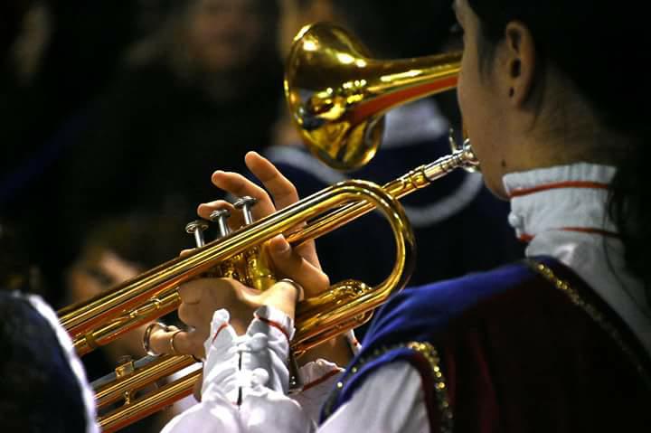 Combattere tensione e incertezza con la musica? In Ogliastra si può: tra poco tutti alla finestra a strimpellare