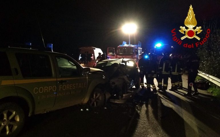 Incidente stradale sulla 389. Uomo liberato dalle lamiere dai Vigili del Fuoco