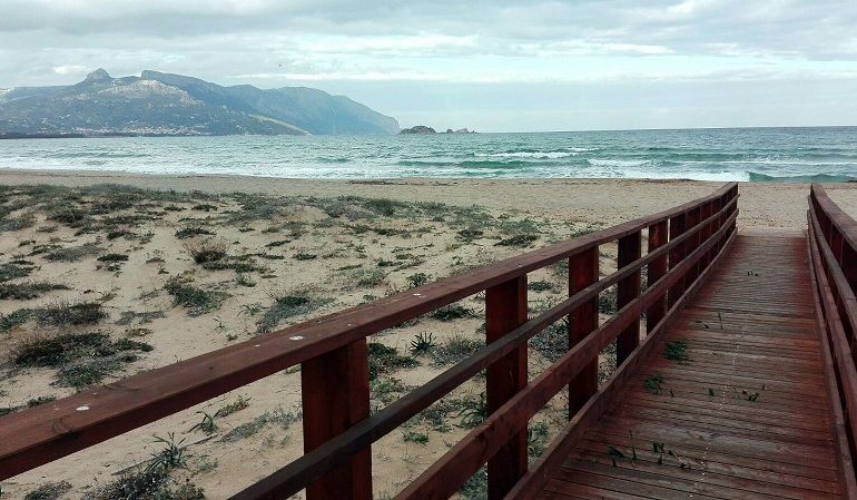 Le foto dei lettori. La via del mare a “La Capannina” di Arbatax