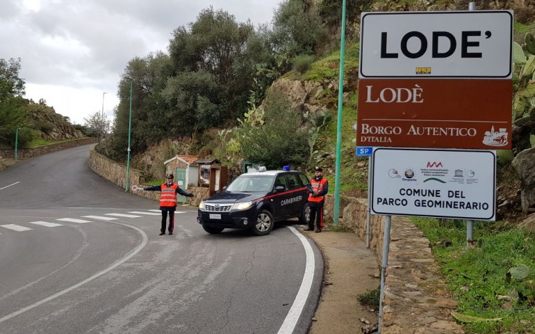 Tragedia sfiorata a Lodè: esplode una bombola del gas, marito e moglie feriti