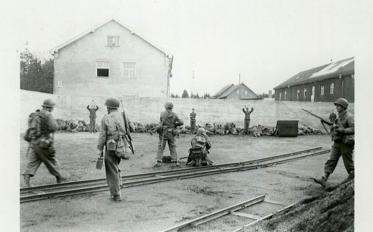 Accadde oggi. 29 aprile del 1945, la liberazione del campo di concentramento di Dachau e il “Massacro di Dachau”