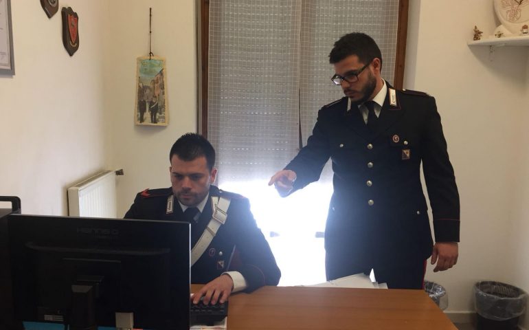 Delusa dalla fine della relazione, minaccia su Facebook la compagna dell’ex. 29enne denunciata dai carabinieri