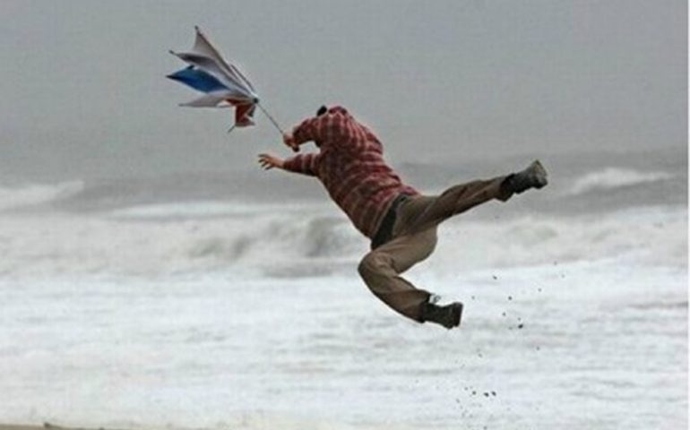 Meteo, allerta per vento forte e mare in burrasca in tutta la Sardegna meridionale