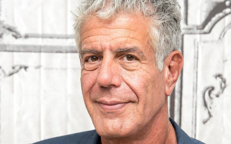 Il mondo piange la scomparsa di Anthony Bourdain: lo chef di “Cucine Segrete” si è suicidato