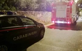 Carabinieri e Vigili del fuoco, Villagrande, incendio auto