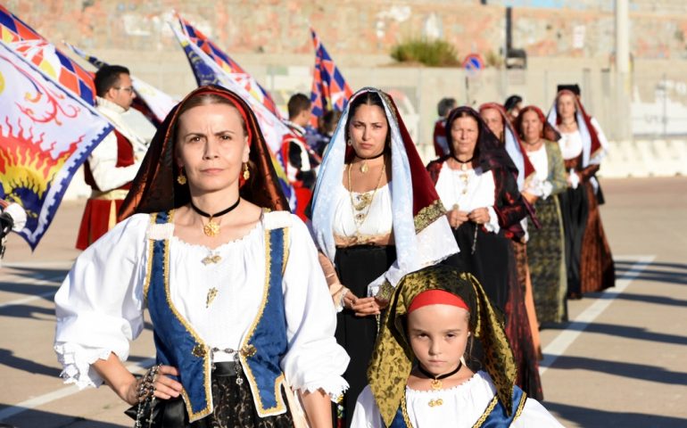 Arbatax, la festa di Stella Maris entra nel vivo. Stasera sagra del pesce fritto a Cala Genovesi, domani processione in mare