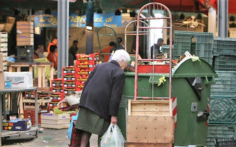 Istat: record povertà assoluta. Oltre 5 milioni di italiani non riescono a fare la spesa ogni mese