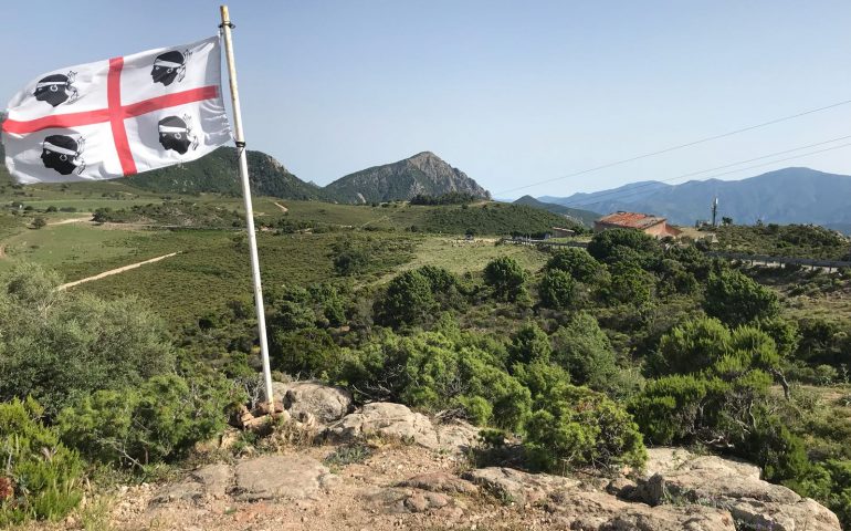 Le foto dei lettori. I Quattro Mori sorvegliano l’Ogliastra