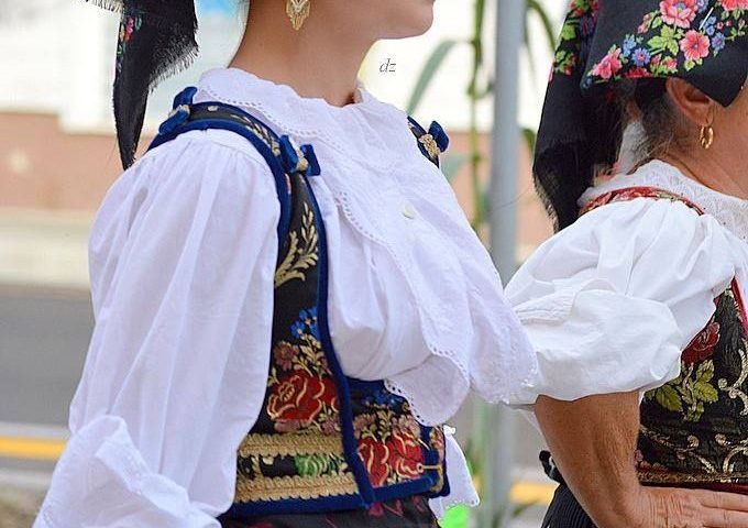 Folklore, magia e tradizione: la bella di Sanluri, la fanciulla che con la seduzione punì amaramente Martino I di Sicilia