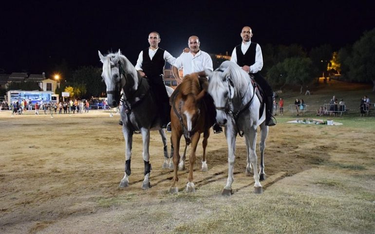 Santa Maria, “Cavalli sotto gli Olivastri”. Stasera la prova di abilità a cavallo