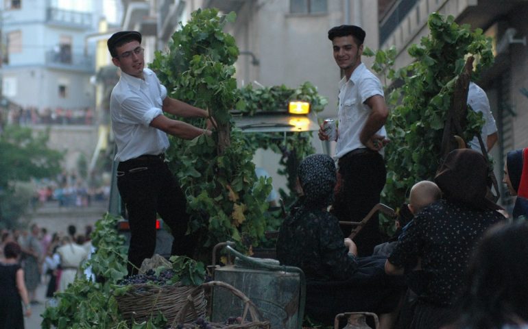 Jerzu Wine Festival, le ultime due serate tra cultura ed enogastronomia. Venerdì Calici di Stelle