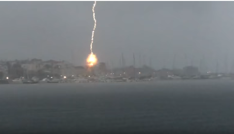 Temporali, fulmini e sbalzi di corrente: estate anomala e Ogliastra in tilt