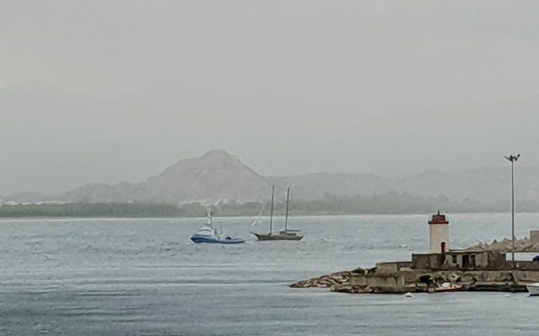 Arbatax, una barca a vela di 28 metri in avaria. Equipaggio portato in salvo dalla Guardia Costiera