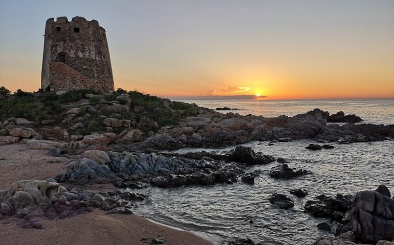 Le foto dei lettori. Un gioco di luci alla Torre