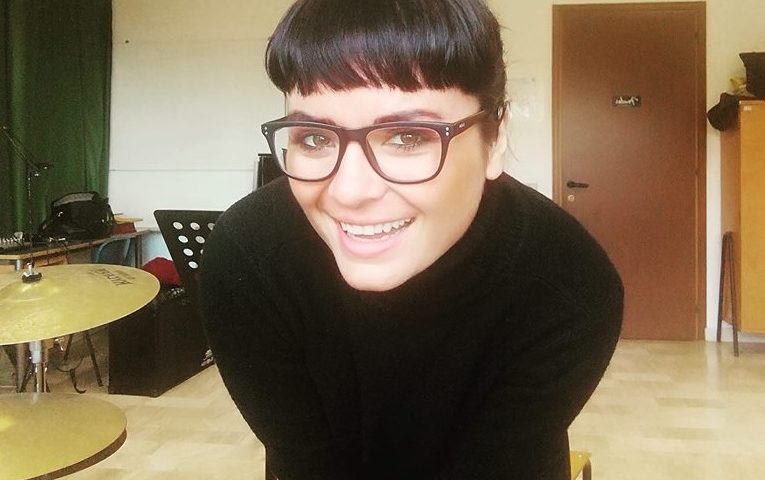 La cantante villacidrese Claudia Aru insegnante alla Scuola civica di musica di Lanusei