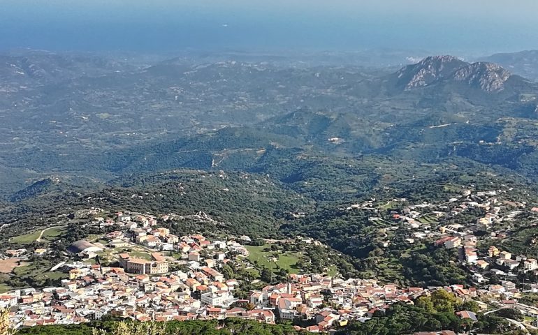 Le foto dei lettori. Panorama da Monte Idolo nello scatto di Sebastiano Micheli