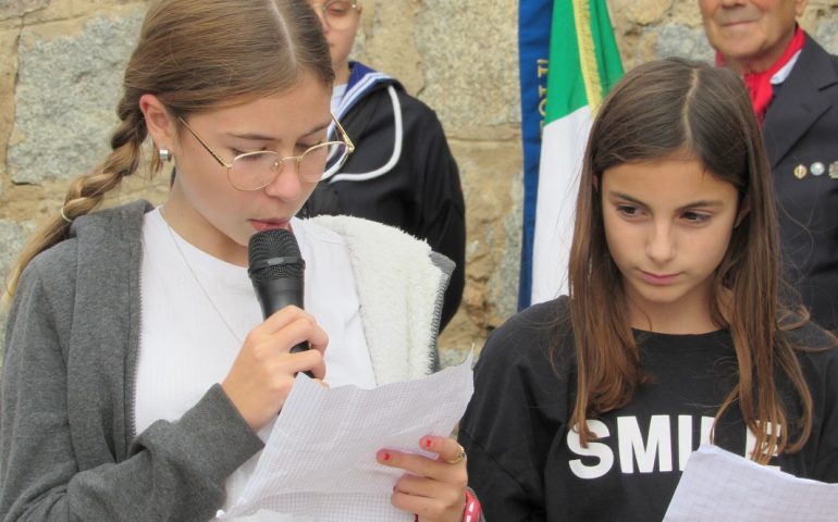 ( PHOTOGALLERY) Arbatax, in presenza di autorità civili e militari, commemora i suoi caduti in guerra