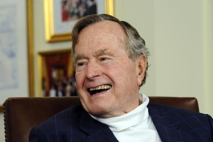 George H.W. Bush. Foto Ansa
