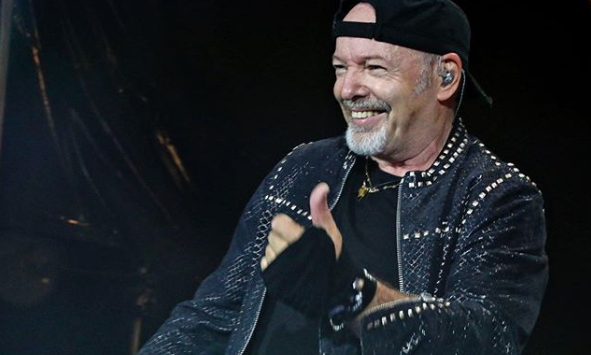 Abetende Vasco Rossi in Casteddu