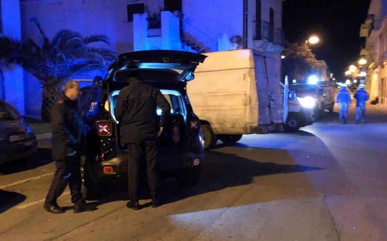 Tortolì: furgoncino contro palo della luce, conducente finisce all’ospedale