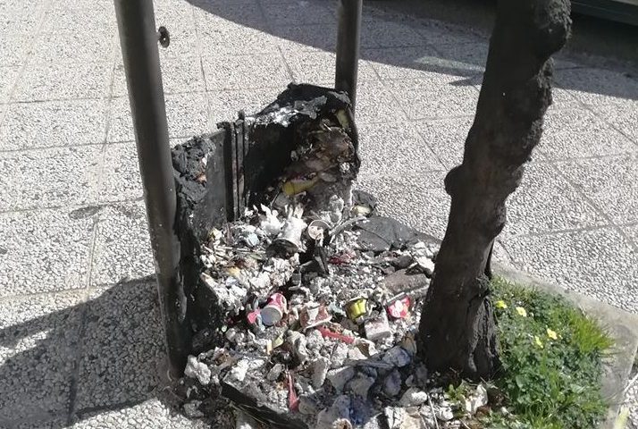 Tortolì, atti di vandalismo in pieno centro.