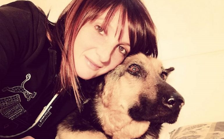 «Nasce la ONLUS conFidointe Ogliastra»: l’annuncio di Barbara Pistis, la 35enne che salva i cani dalla strada