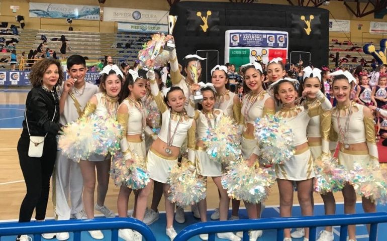 Campionato nazionale di cheerleading: la Magic Dance School di Tortolì incanta Cervia
