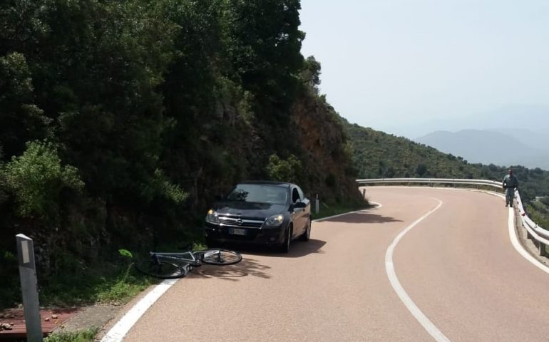 Baunei, ciclista investito da un’auto sulla 125