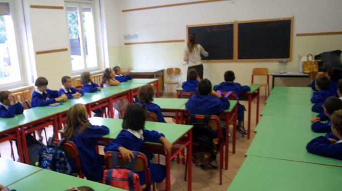 Maestra elementare a scuola con la tubercolosi contagia decine di persone