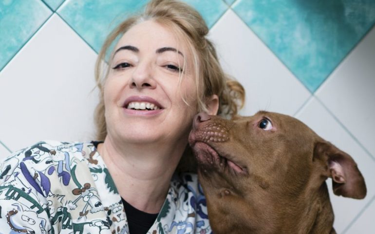 La sarda Monica Pais, considerata la veterinaria più amata d’Italia, è tra le 10 donne dell’anno del Corriere