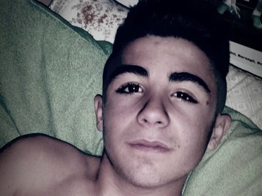 Tragedia ad Alghero: Alberto, 18 anni, apre la porta al suo assassino