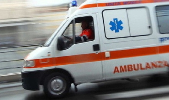 Tragedia a Olbia: 56enne muore dopo essersi schiantato con lo scooter contro un guard rail