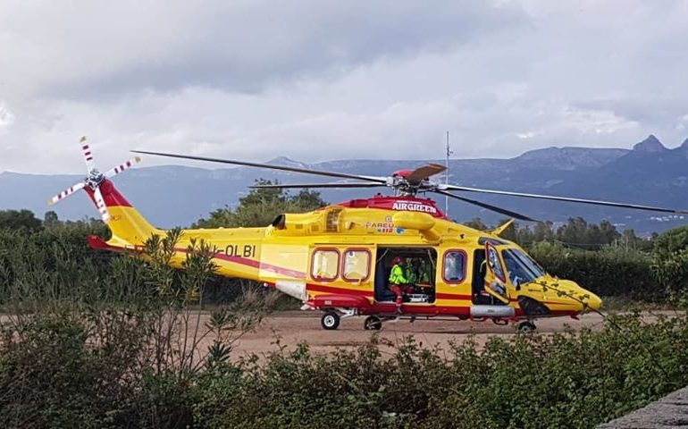 Tortolì, grave incidente domestico: 40enne portato all’ospedale con l’elicottero