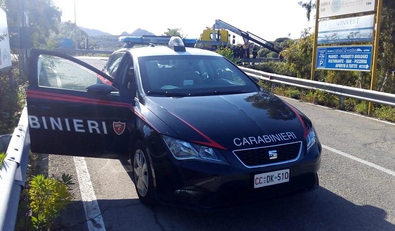 Grave incidente sulla Statale 125: centauro ventenne portato via in elicottero