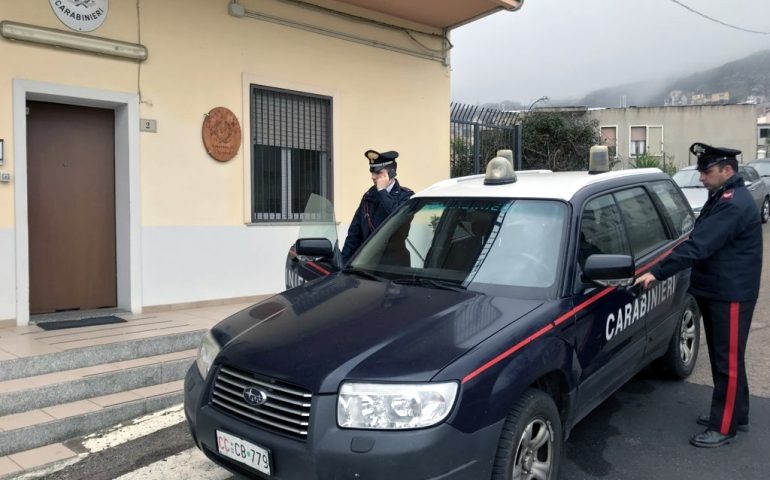 Arzana, i carabinieri ritrovano una moto rubata. Si indaga per furto e ricettazione