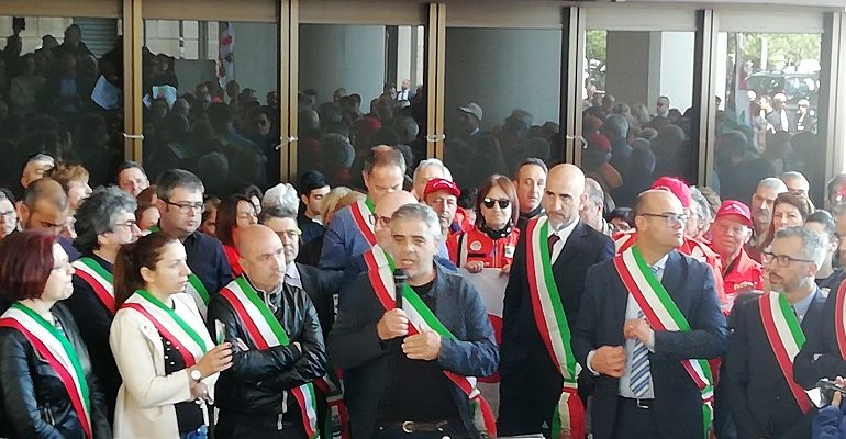 Mobilitazione ospedale di Lanusei sotto il palazzo della Regione: arrivano le prime risposte