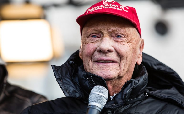 È morto Niki Lauda: si è spento a 70 anni la leggenda della Formula 1