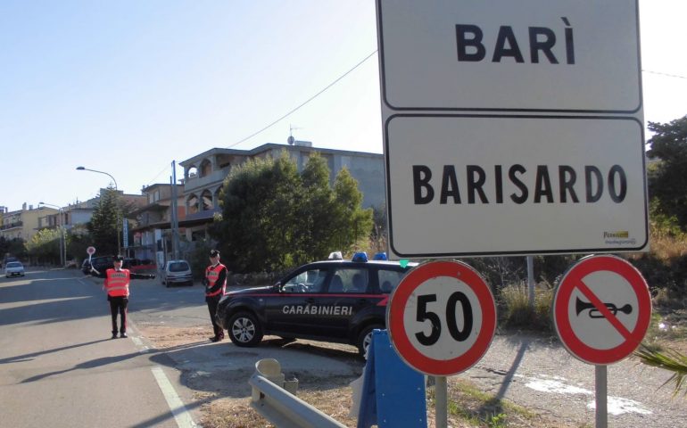 Bari Sardo, tenta di comprare merce con assegni scoperti: denunciata una donna ogliastrina