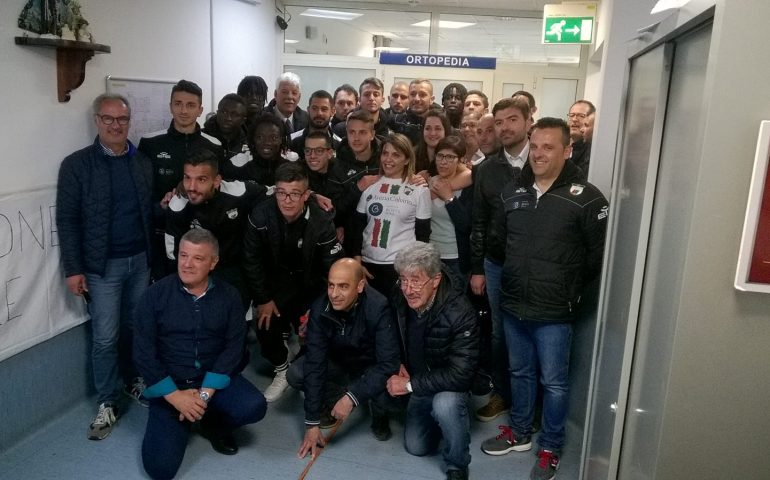 La fotonotizia. Ospedale, reparto di ortopedia ancora occupato: presente anche la squadra del Lanusei