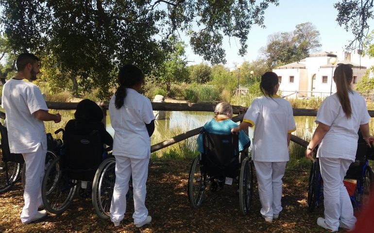 Studenti e anziani, l’alternanza che funziona all’RSA di Tortolì