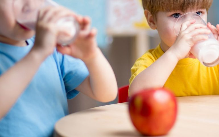 “Latte nelle scuole”: 1.672 gli alunni delle scuole primarie sarde che hanno partecipato ai percorsi guidati nelle fattorie didattiche