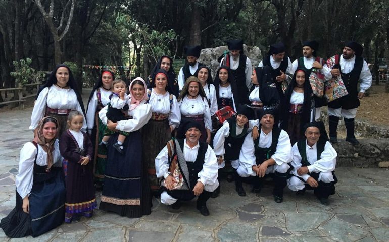 La fotonotizia. I mogoresi di San Bernardino a Villagrande per Santa Barbara