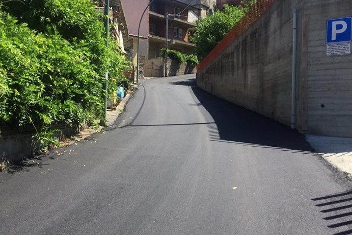 Ilbono, asfaltata via Scuola Materna. Piroddi: «Presto lavori in via San Cristoforo»