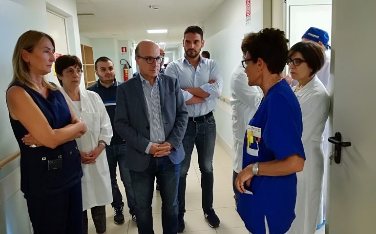 L’assessore Nieddu visita l’ospedale San Francesco di Nuoro: “Tante eccellenze, ora risolviamo le criticità”