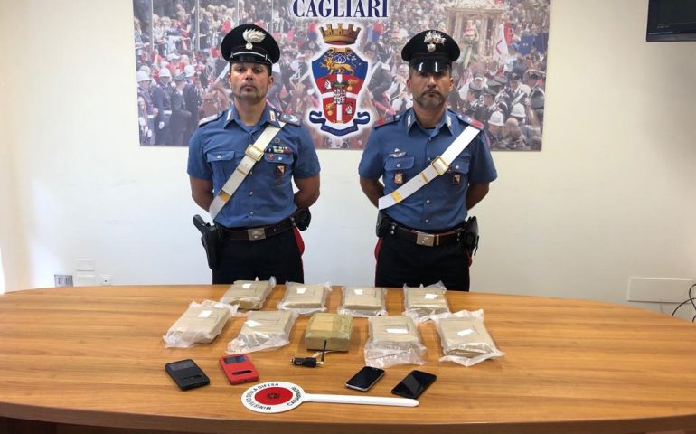 11 kg di cocaina nascosti nell’auto: arrestata una coppia di corrieri sulla 131